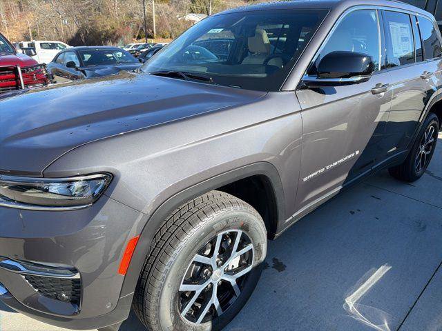 New 2025 Jeep Grand Cherokee Limited w/ Luxury Tech Group II image 7