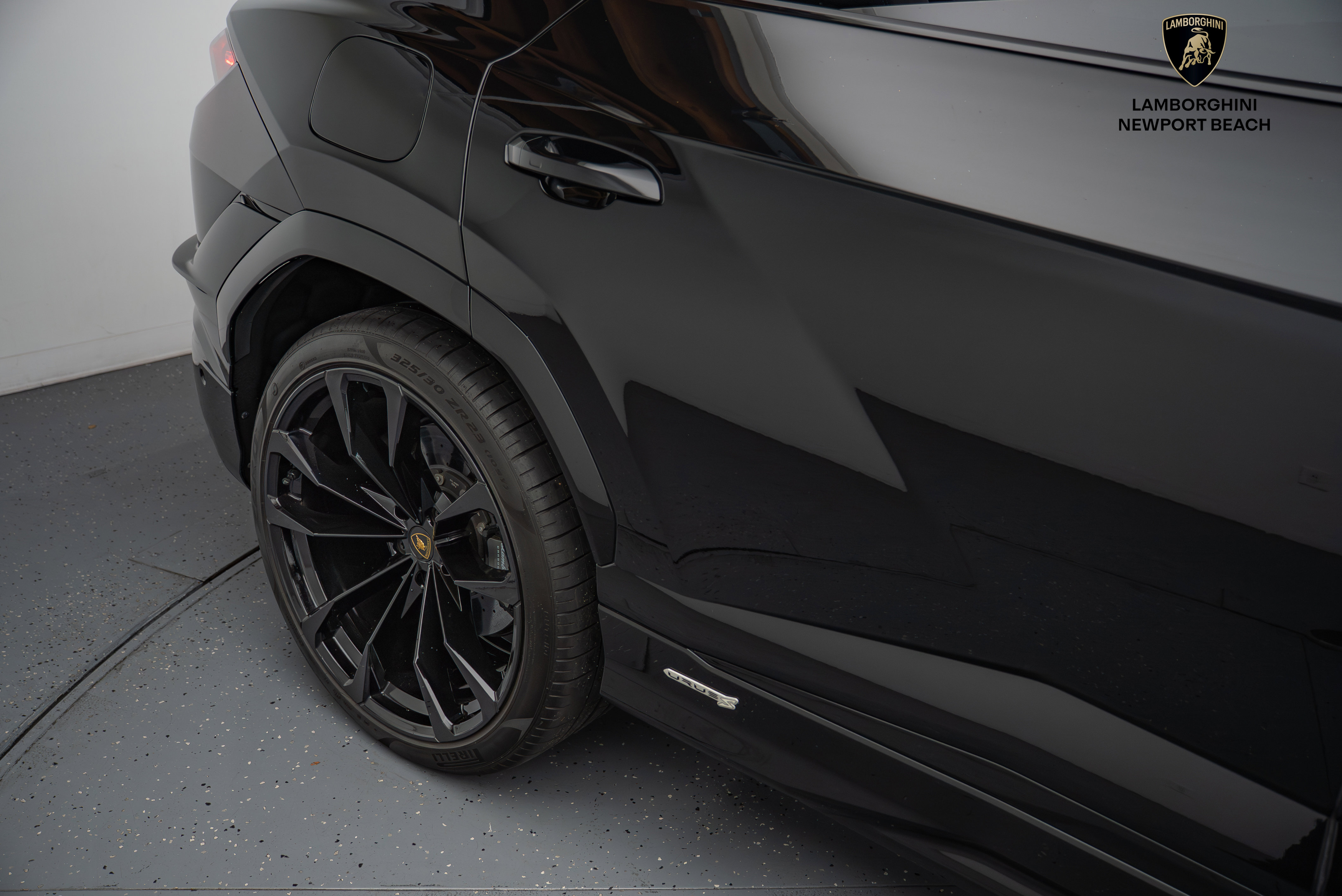 Used 2024 Lamborghini Urus S image 7