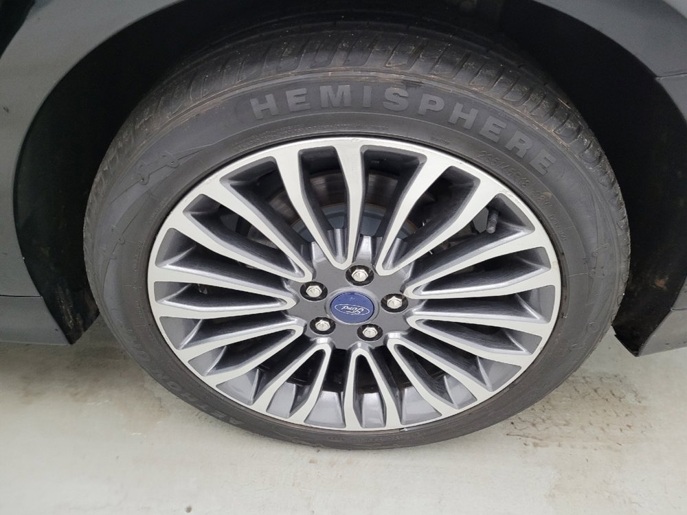 Used 2018 Ford Fusion Titanium AWD/4WD image 31