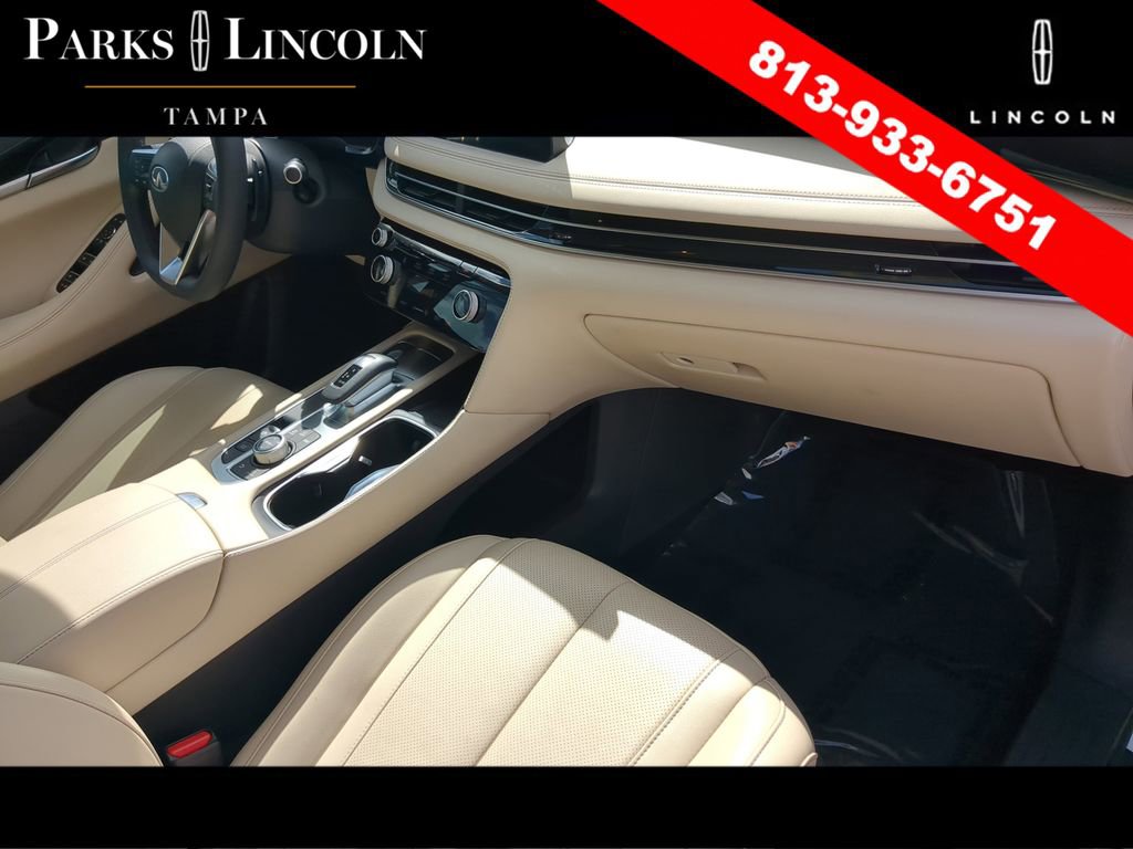 Used 2025 INFINITI QX60 Pure image 11