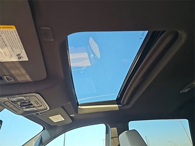 New 2025 GMC Sierra 1500 SLT image 14