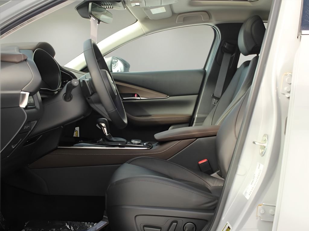 Used 2025 MAZDA CX-30 AWD 2.5 S w/ Premium Package image 11