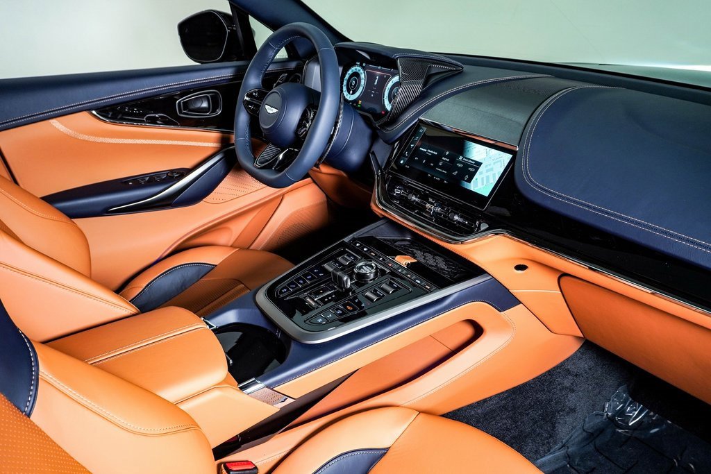 New 2026 Aston Martin DBX 707 image 16