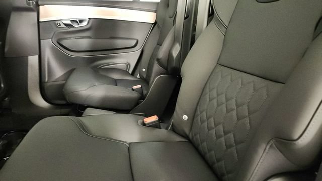 New 2026 Volvo XC90 B5 Plus w/ Protection Package Premier AWD/4WD image 29