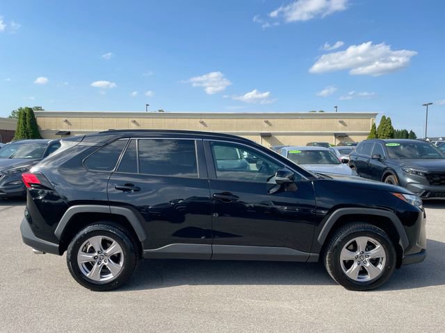 Used 2022 Toyota RAV4 XLE image 6