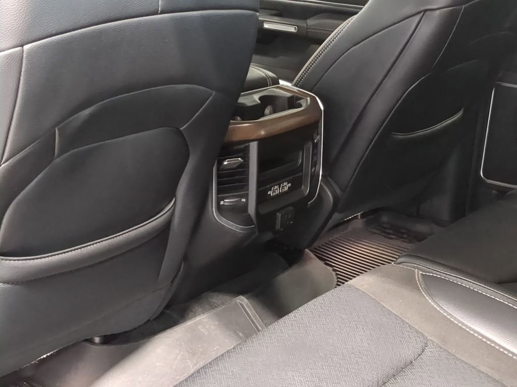 Used 2022 RAM 1500 Laramie AWD/4WD image 22