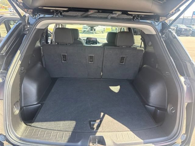 Used 2025 Chevrolet Blazer LT FWD image 26
