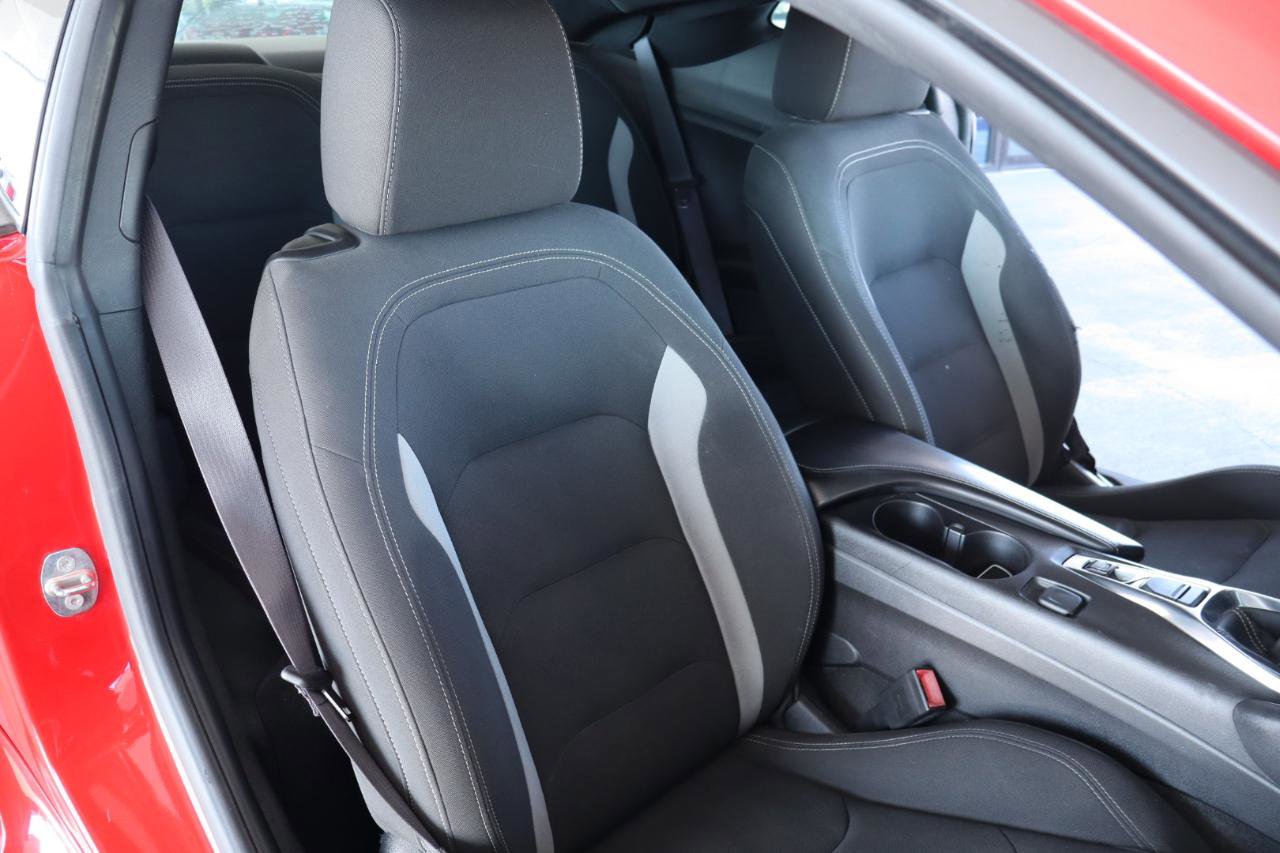 Used 2017 Chevrolet Camaro LT image 31