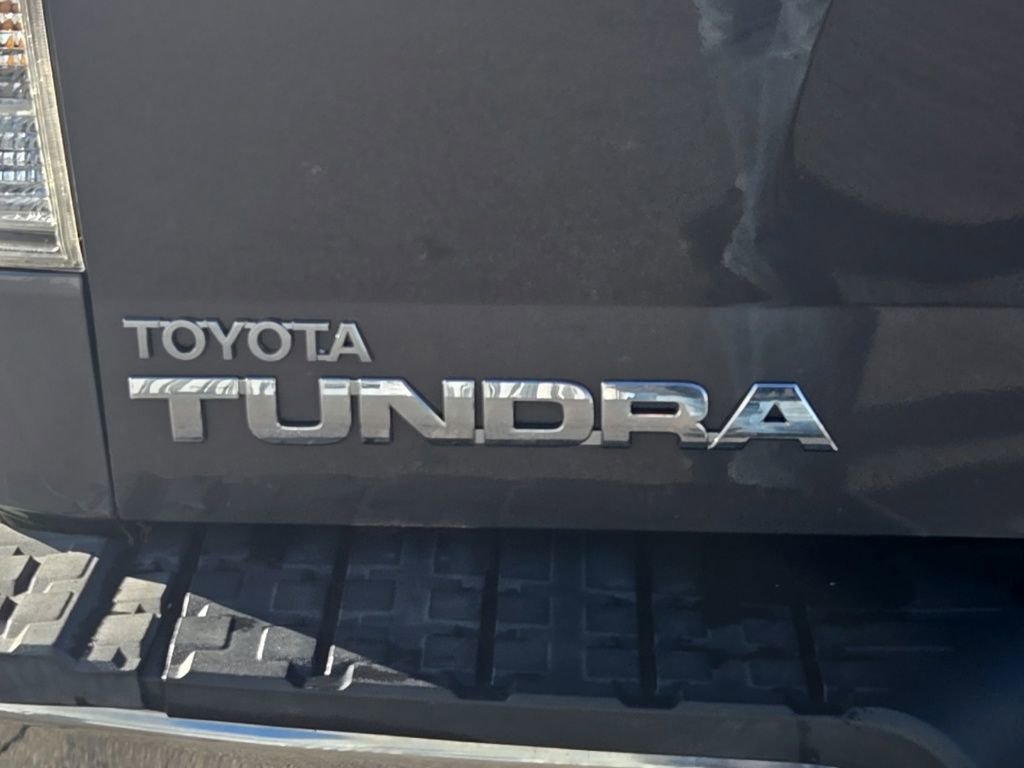 Used 2012 Toyota Tundra 4x4 CrewMax w/ Tow Pkg image 7