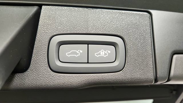 New 2026 Volvo XC60 B5 Ultra w/ Climate Package AWD/4WD image 43