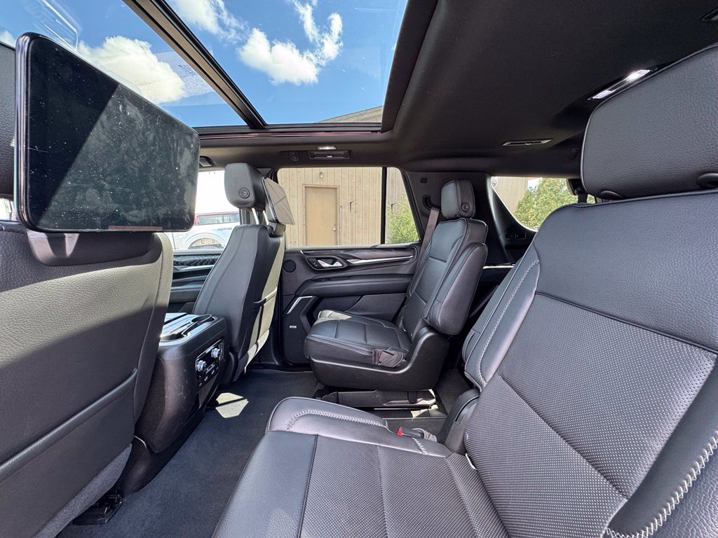 Used 2021 GMC Yukon Denali w/ Denali Ultimate Package AWD/4WD image 34