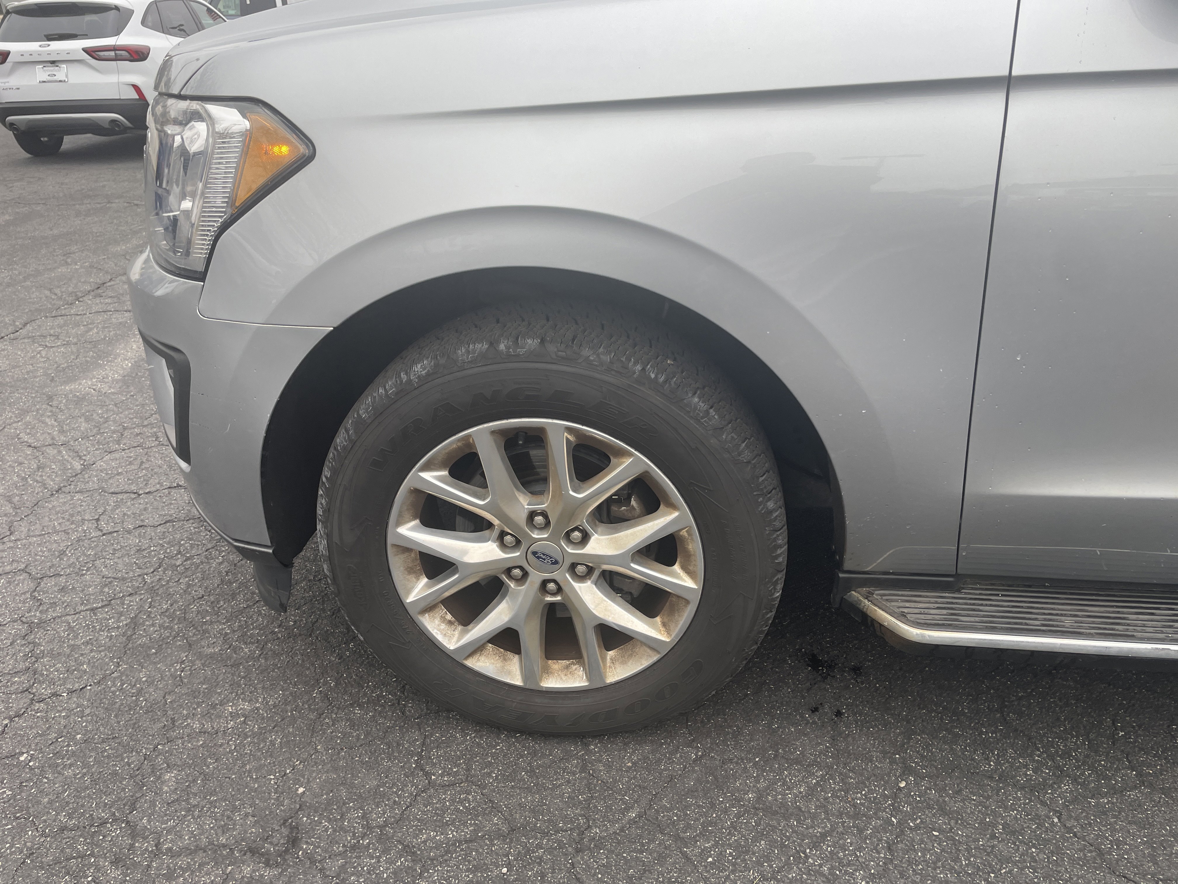 Used 2020 Ford Expedition Max XLT w/ Equipment Group 202A image 7