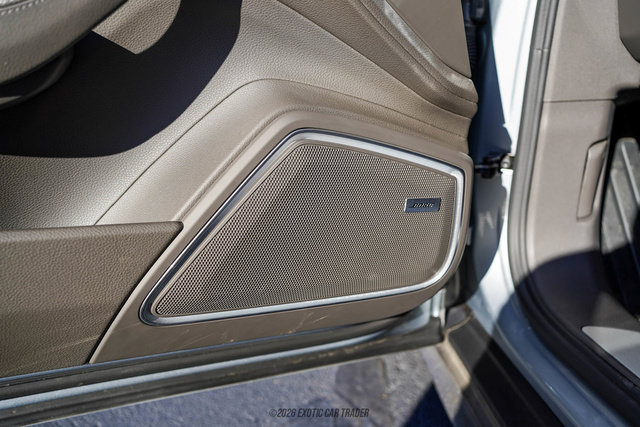 Used 2020 Porsche Panamera RWD image 32