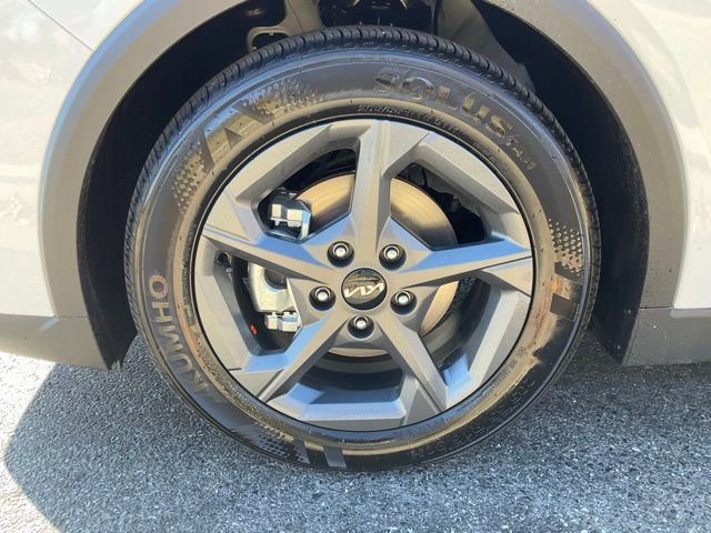 New 2025 Kia K4 LXS image 16