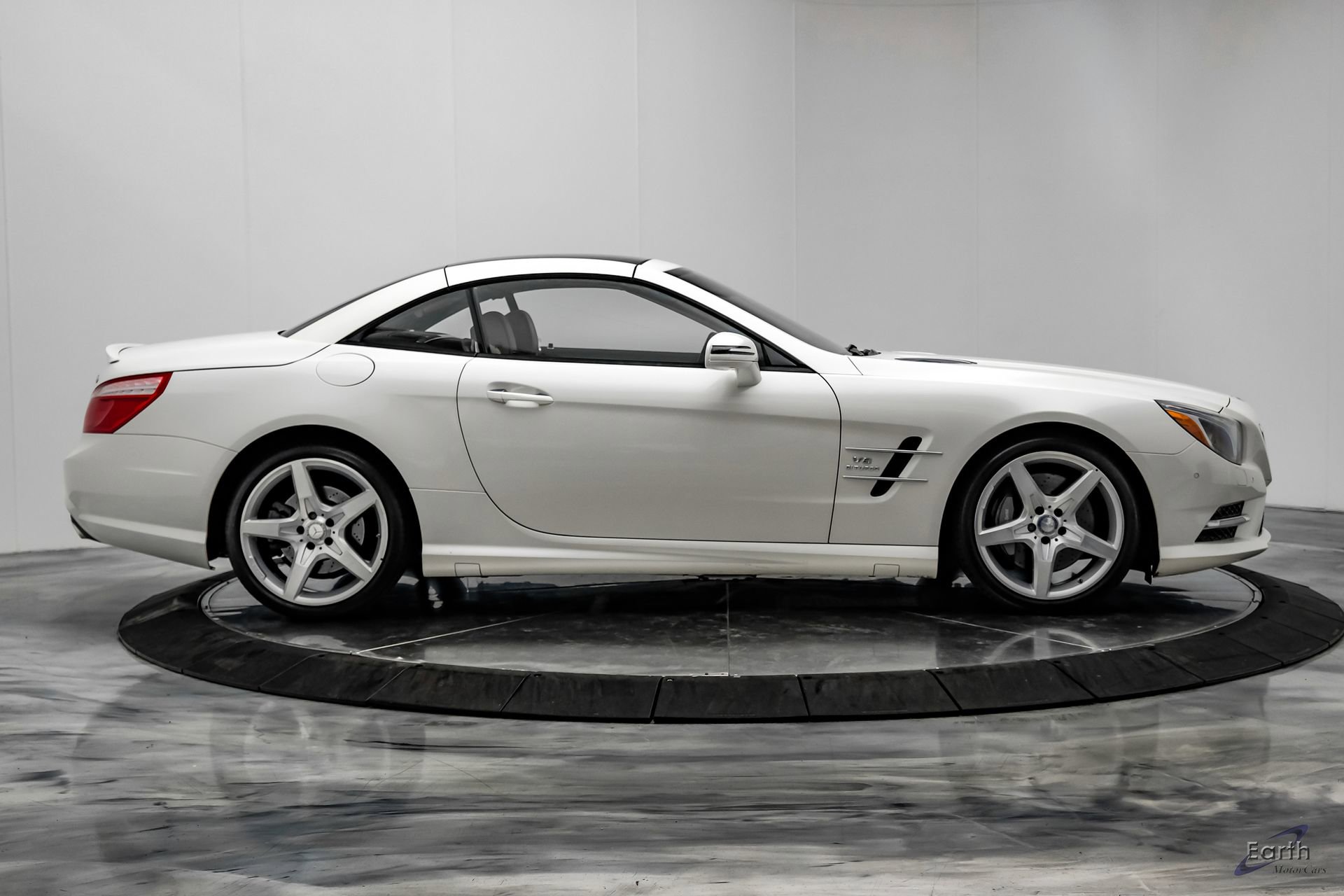 Used 2014 Mercedes-Benz SL 550 SL550 Roadster image 23