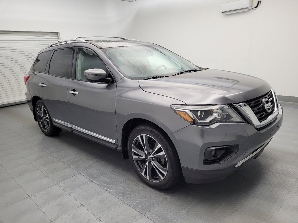 Used 2017 Nissan Pathfinder Platinum w/ Family Entertainment Package AWD/4WD image 11