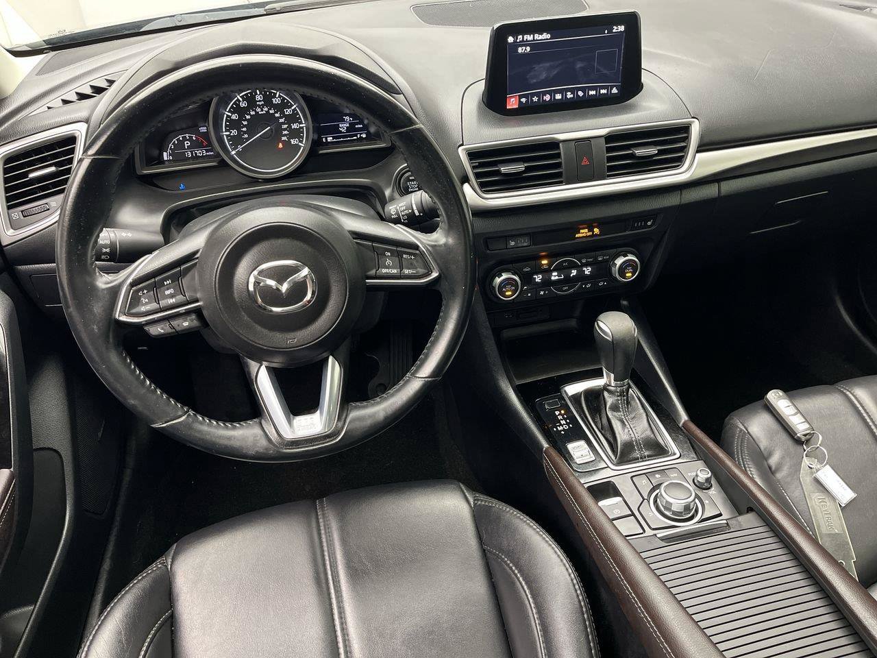 Used 2018 MAZDA MAZDA3 Touring FWD image 11