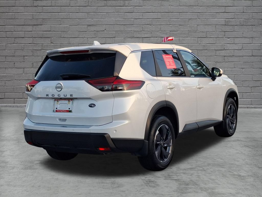 Used 2026 Nissan Rogue SV FWD image 12