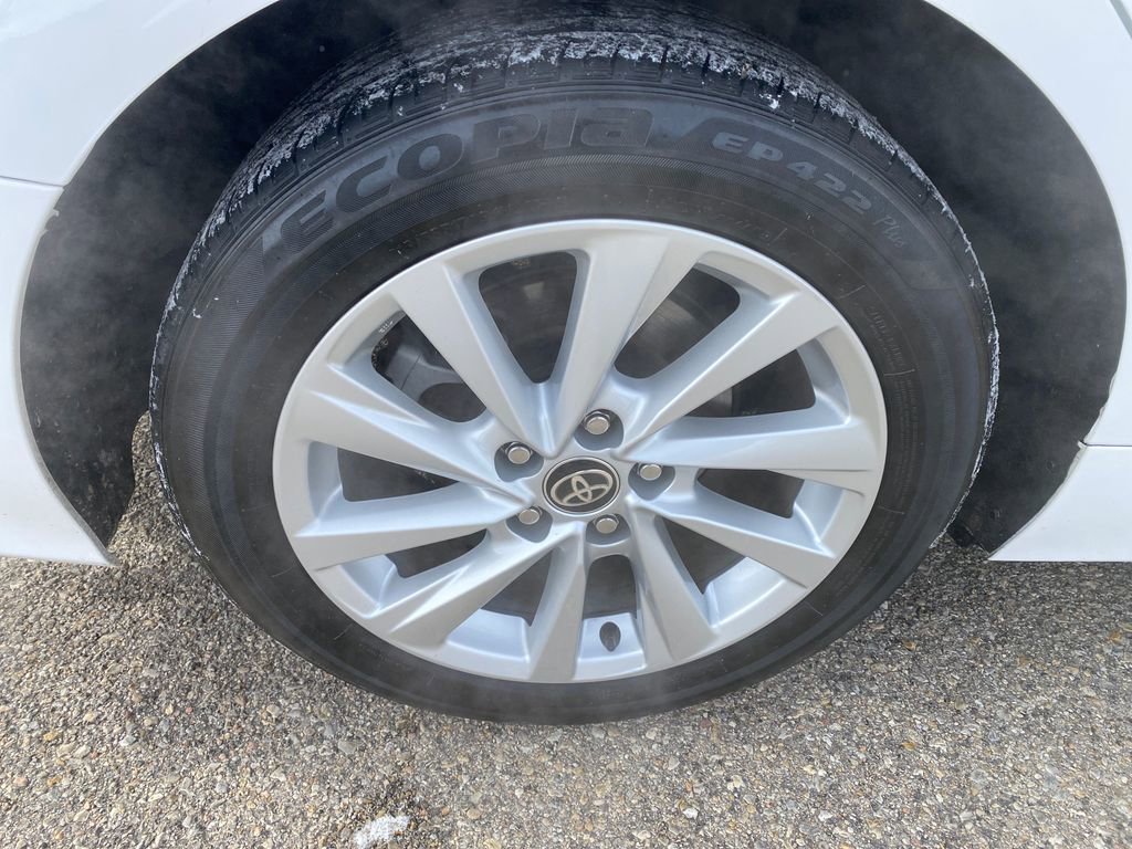 Used 2024 Toyota Camry LE image 28