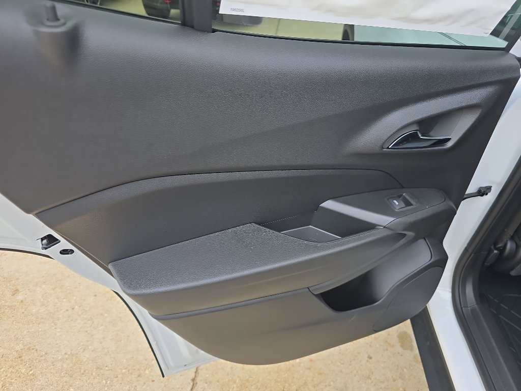 New 2026 Chevrolet Trax LT w/ LT Convenience Package FWD image 11