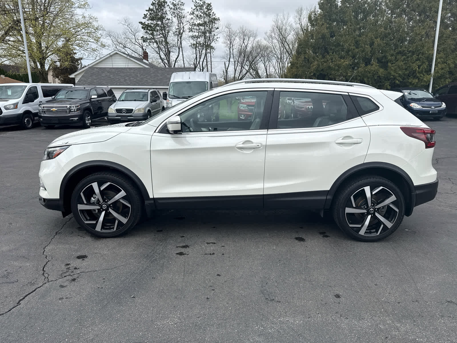 Used 2022 Nissan Rogue Sport SL w/ Premium Package AWD/4WD image 6