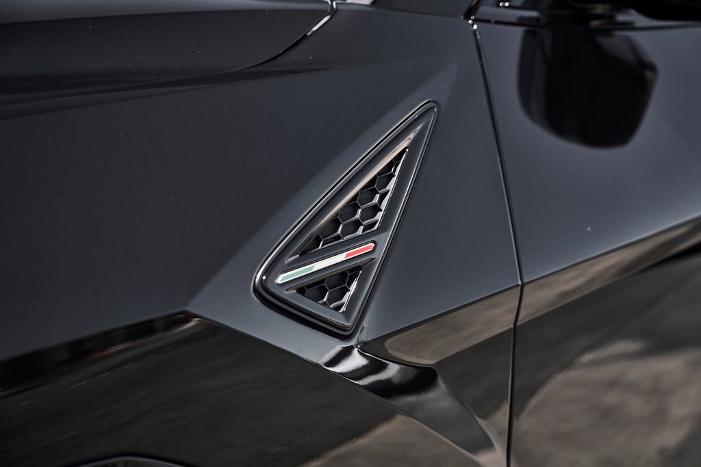 Used 2022 Lamborghini Urus AWD/4WD image 8