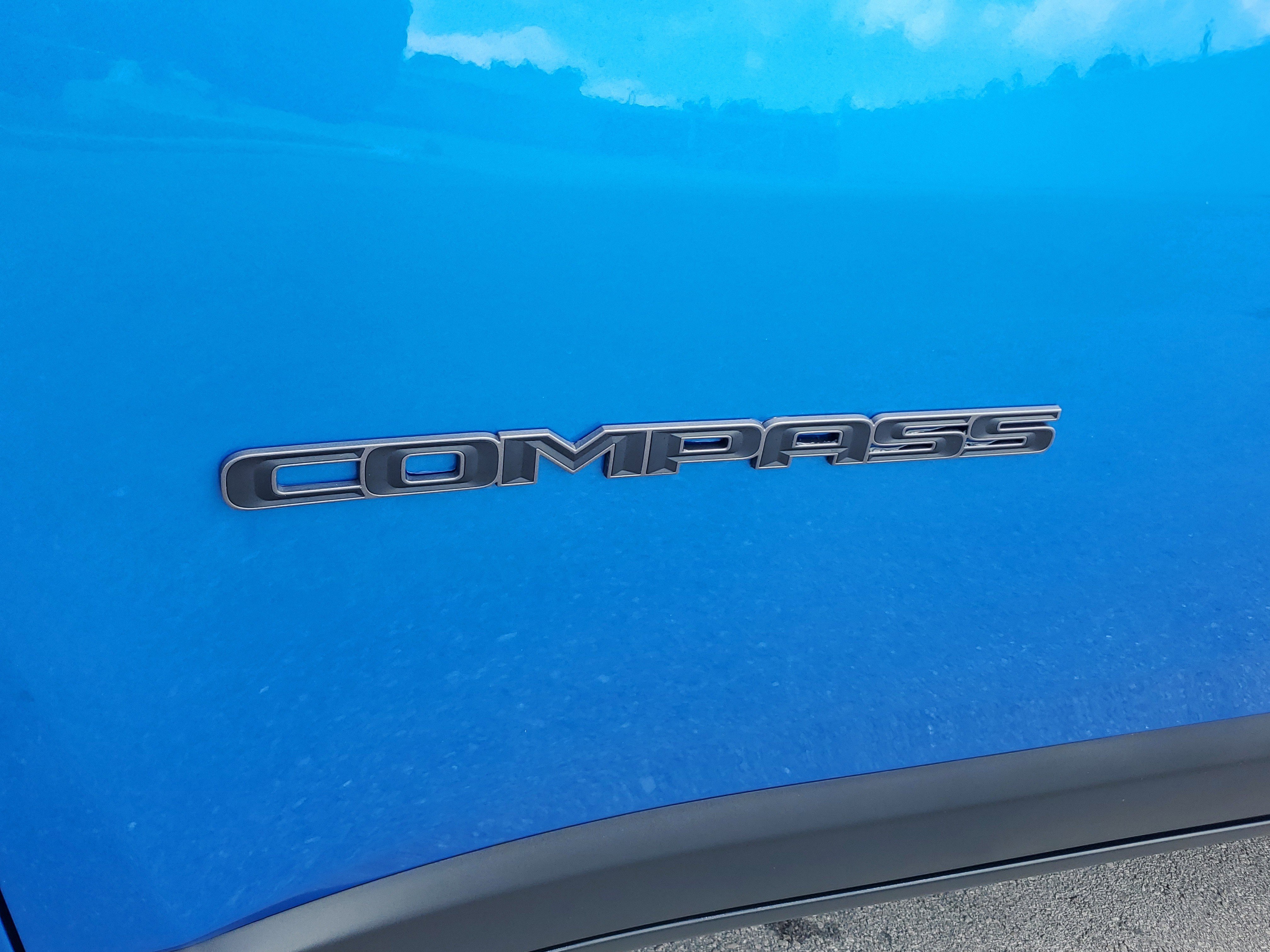 Used 2026 Jeep Compass Latitude AWD/4WD image 30