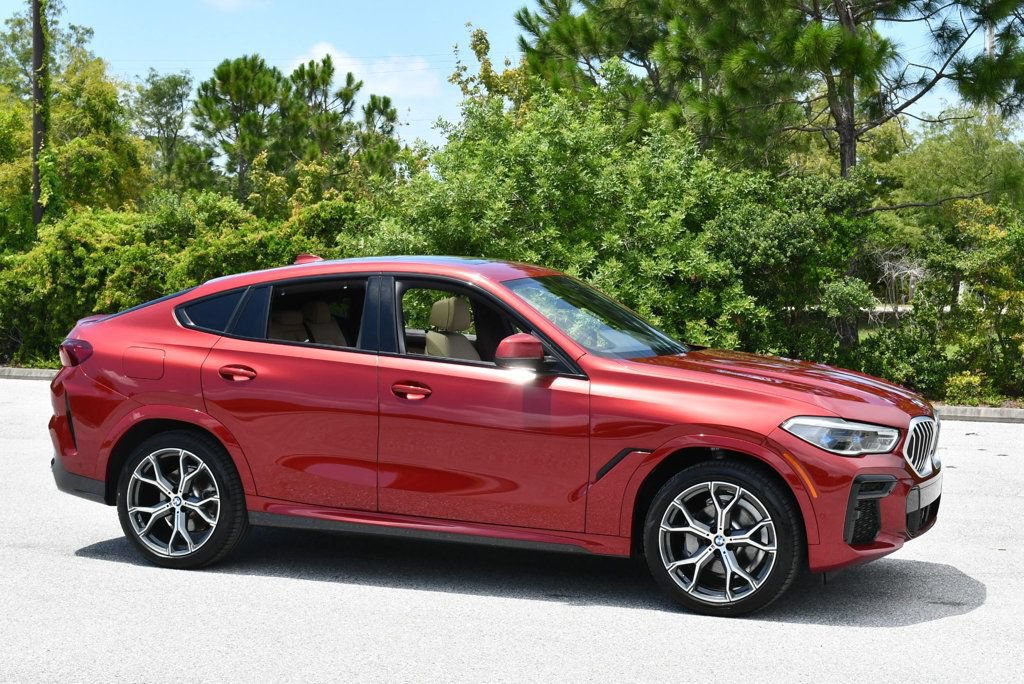 Used 2022 BMW X6 xDrive40i w/ Executive Package AWD/4WD image 34