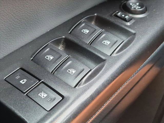 Used 2017 Chevrolet Colorado Z71 AWD/4WD image 12