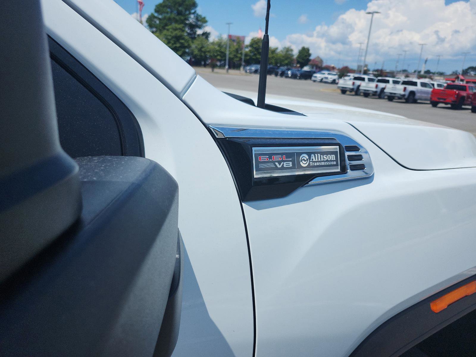 New 2025 GMC Sierra 2500 Pro image 7