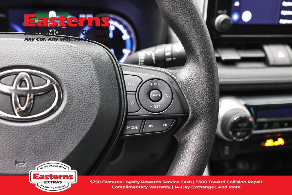 Used 2024 Toyota RAV4 XLE AWD/4WD image 16