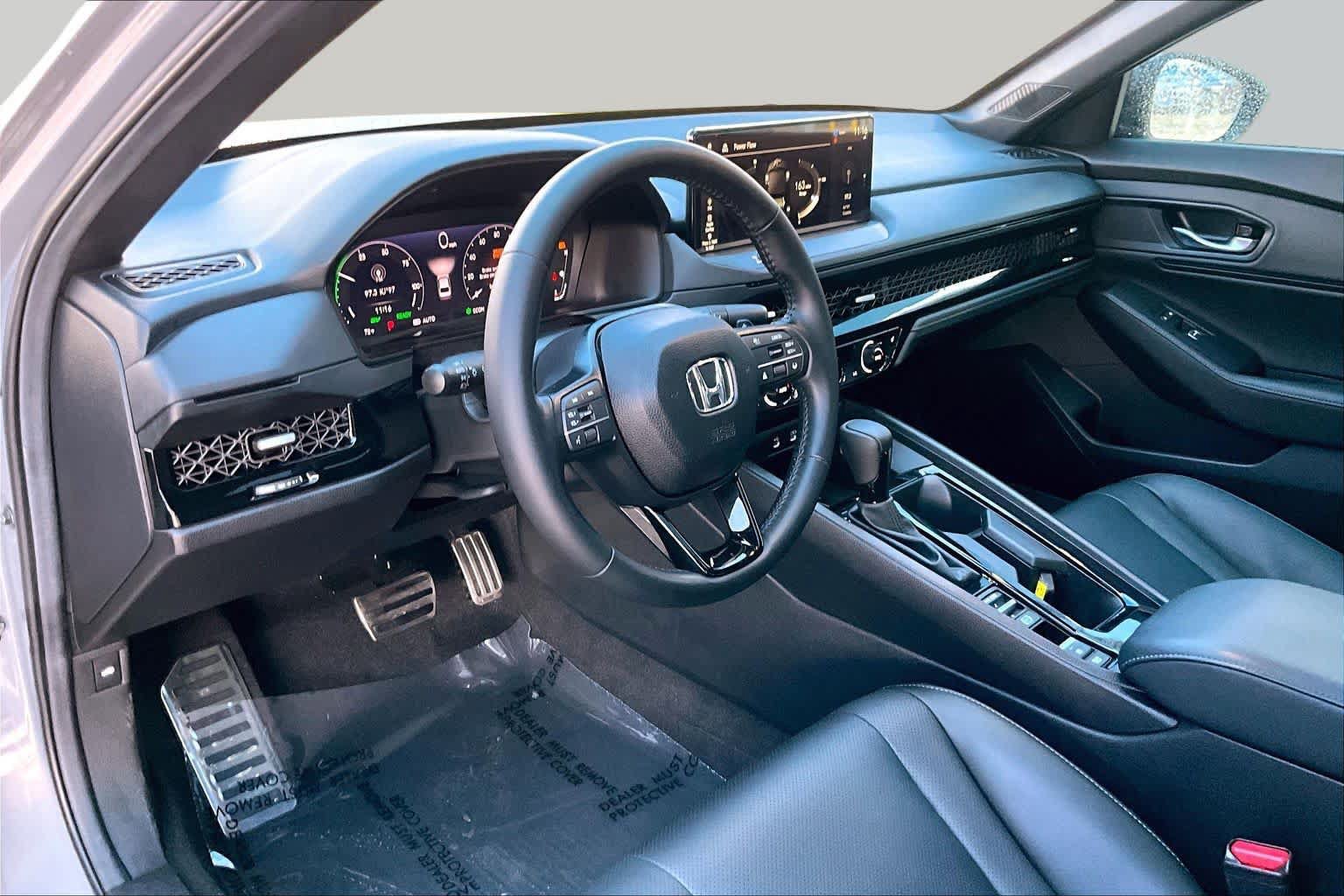 Used 2025 Honda Accord Sport image 16
