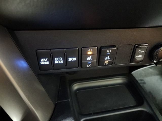 Used 2017 Toyota RAV4 Limited w/ Protection Package image 35