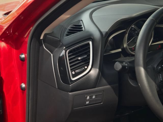 Used 2014 MAZDA MAZDA3 i Touring FWD image 25