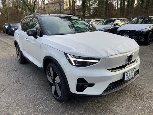 New 2026 Volvo EX40 Plus w/ Climate Package