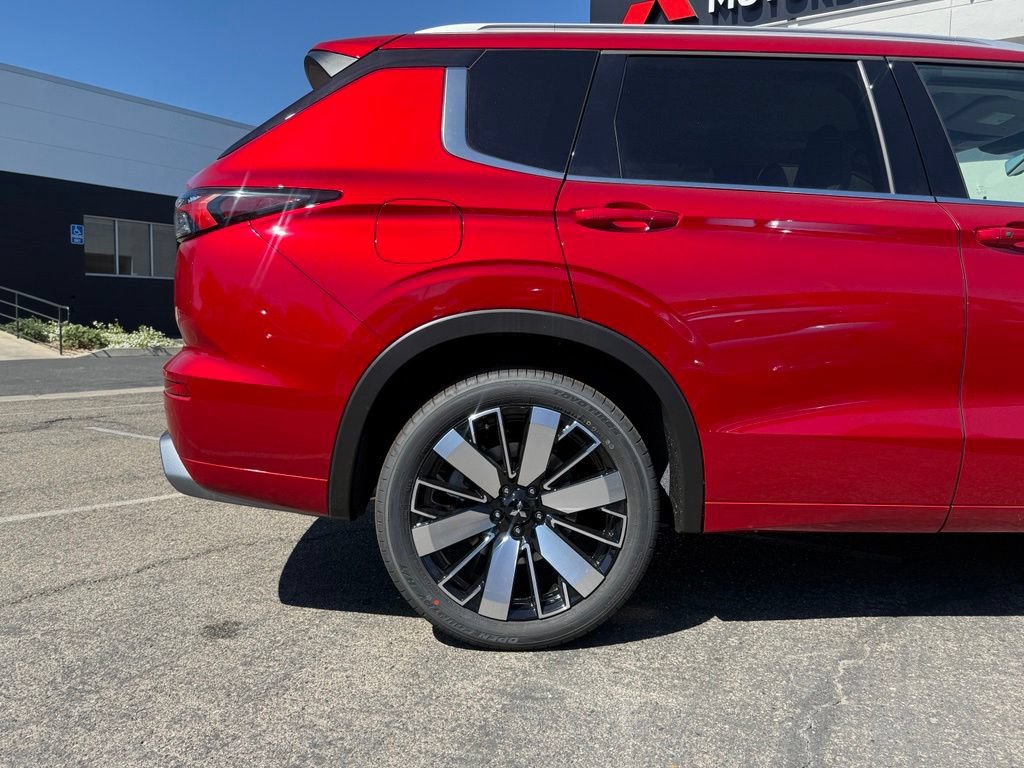 New 2026 Mitsubishi Outlander SEL FWD image 14