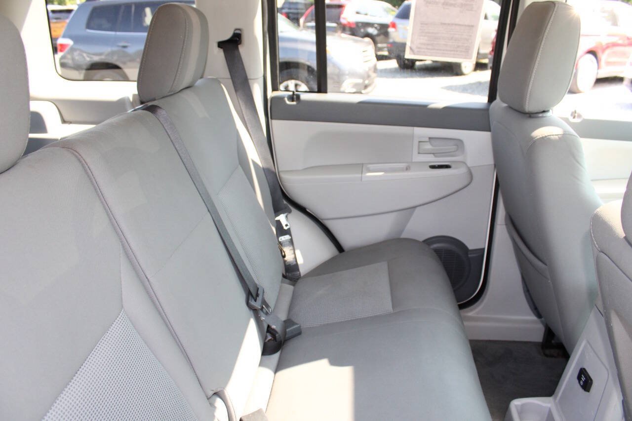 Used 2008 Jeep Liberty Sport w/ Popular Equipment Group AWD/4WD image 17