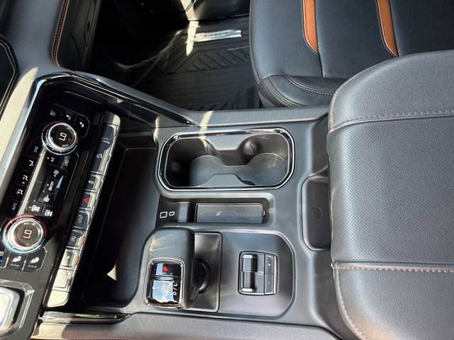 Used 2024 GMC Sierra 1500 AT4 w/ Technology Package AWD/4WD image 32