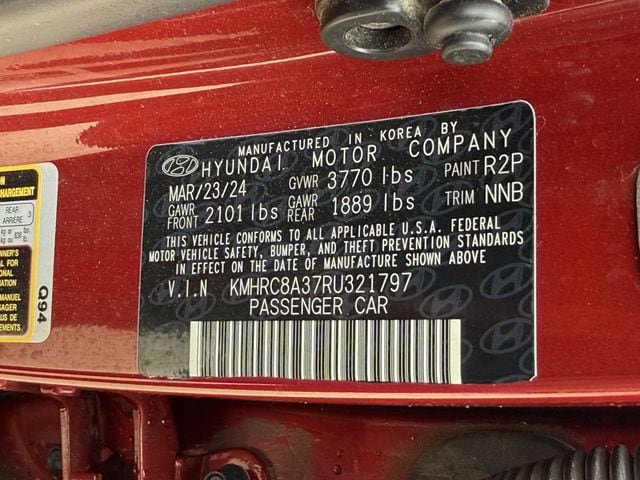 Used 2024 Hyundai Venue Limited FWD image 32