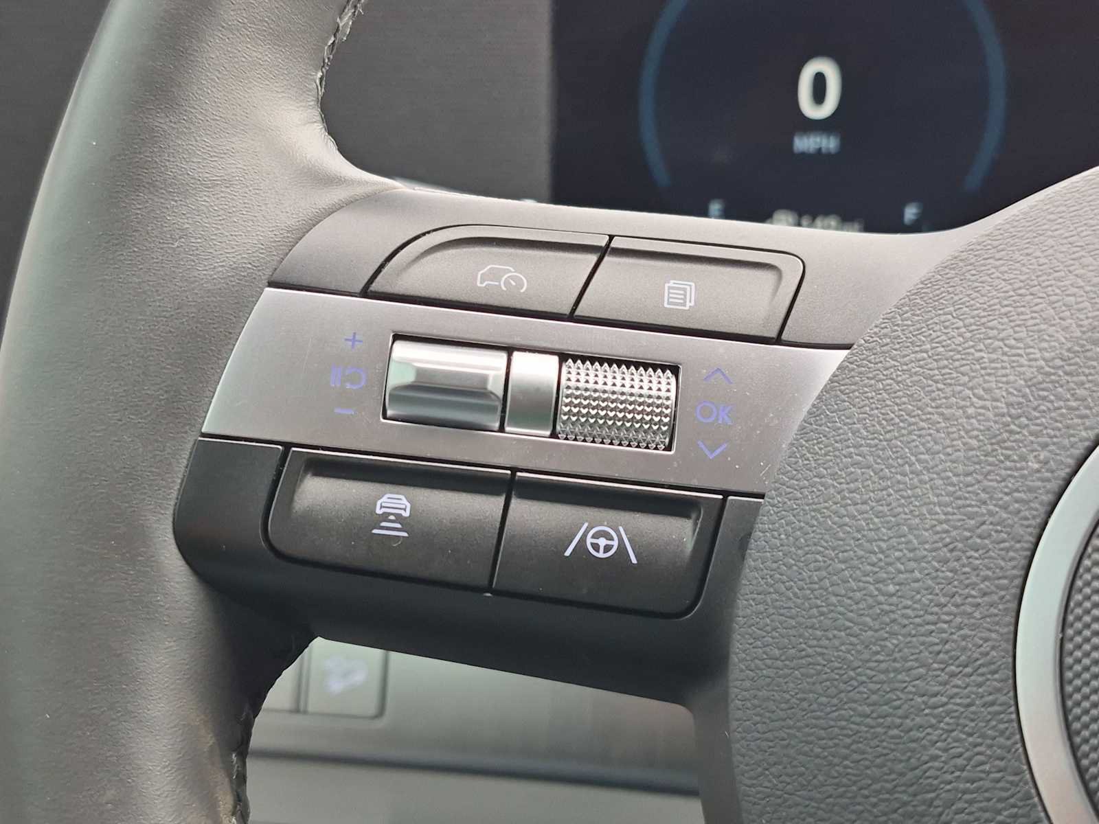 Used 2024 Hyundai Kona Limited AWD/4WD image 23