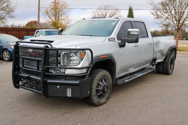 Used 2020 GMC Sierra 3500 Denali w/ Denali Ultimate Package image 3