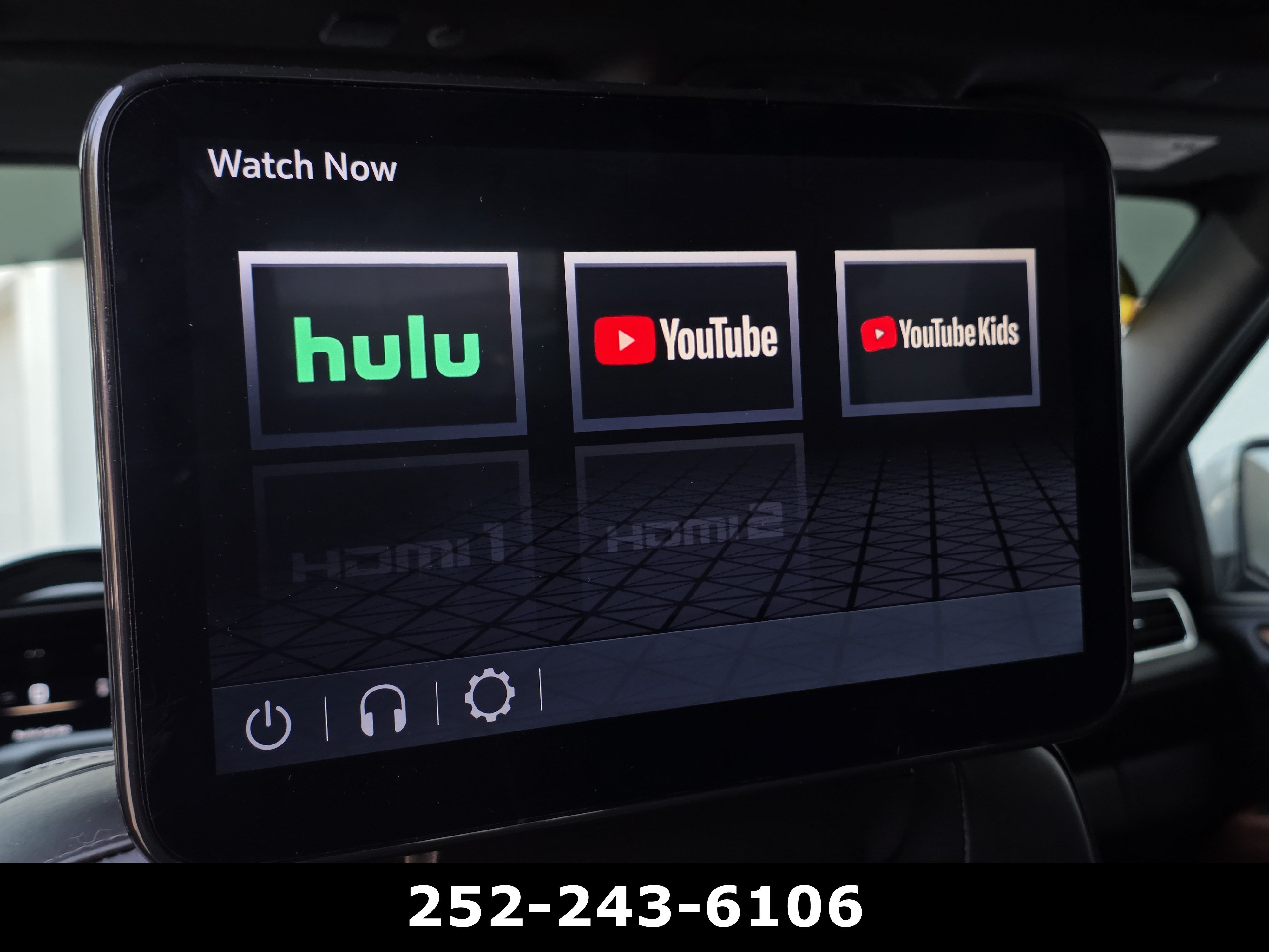 Used 2024 GMC Yukon Denali Ultimate AWD/4WD image 32