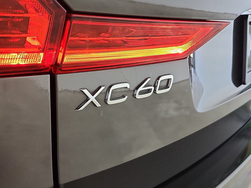 Used 2020 Volvo XC60 T6 Inscription AWD/4WD image 31
