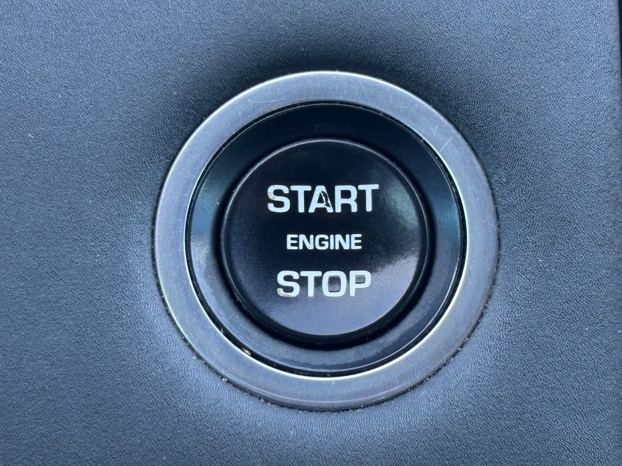 Used 2017 Land Rover Discovery HSE image 22