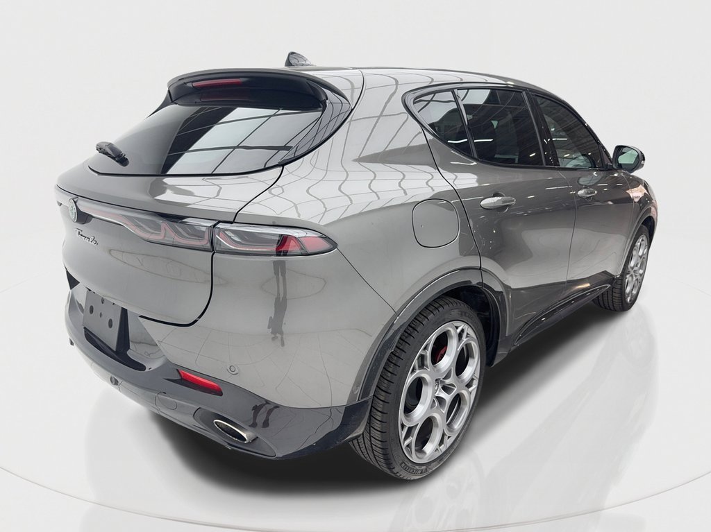 New 2024 Alfa Romeo Tonale Veloce image 9