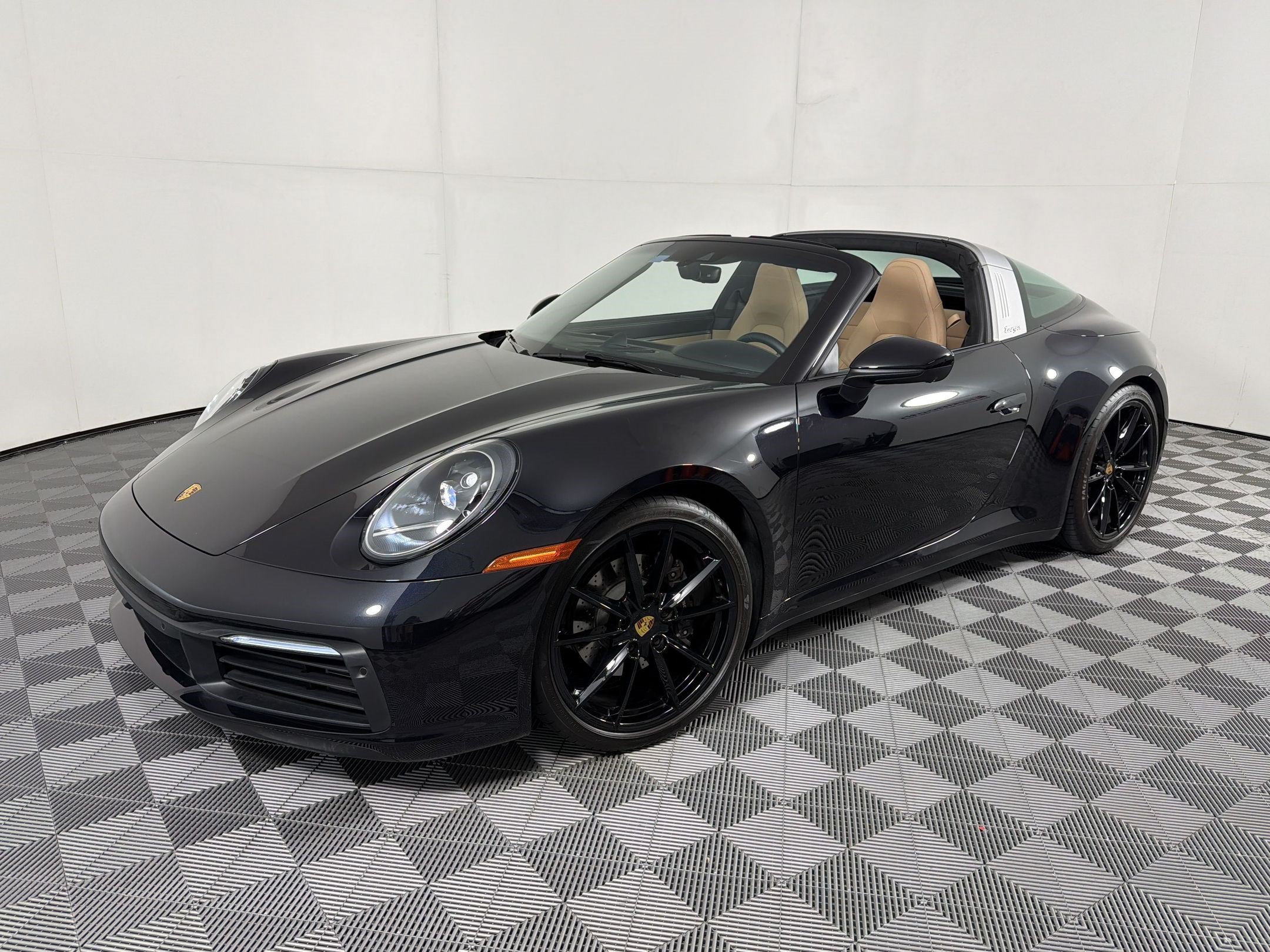 Certified 2024 Porsche 911 Targa 4 w/ Sport Package AWD/4WD image 1
