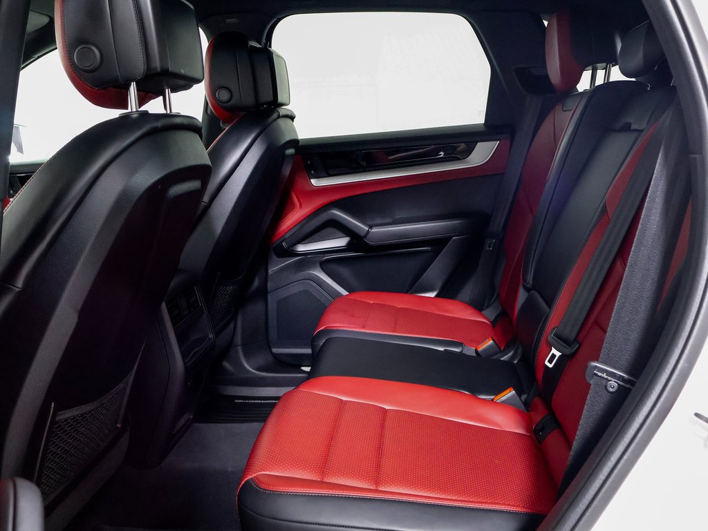 Certified 2024 Porsche Cayenne S AWD/4WD image 9