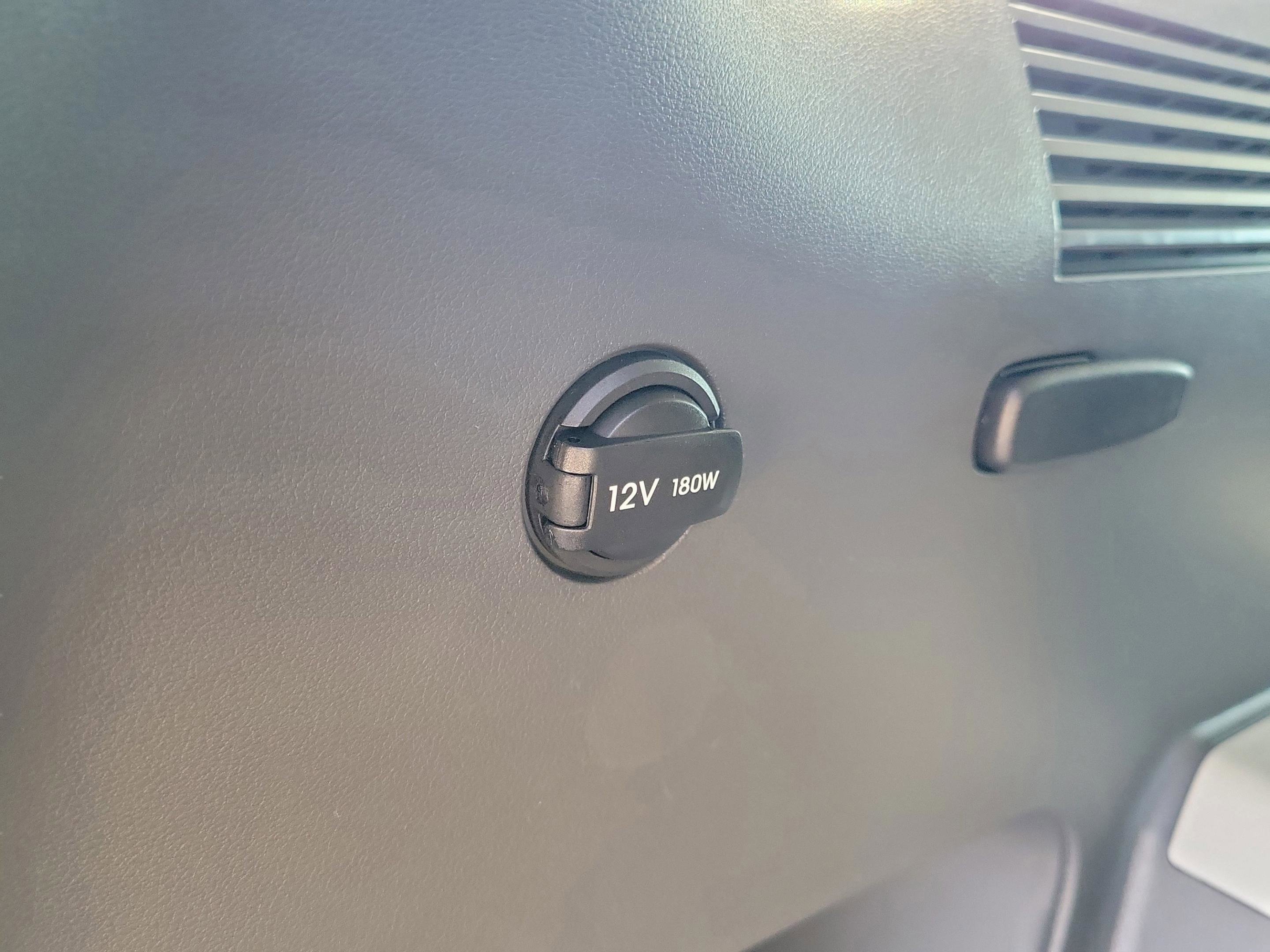 New 2026 Hyundai Santa Fe SE image 8