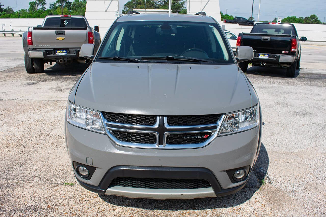 Used 2019 Dodge Journey SE w/ Connectivity Group FWD image 9