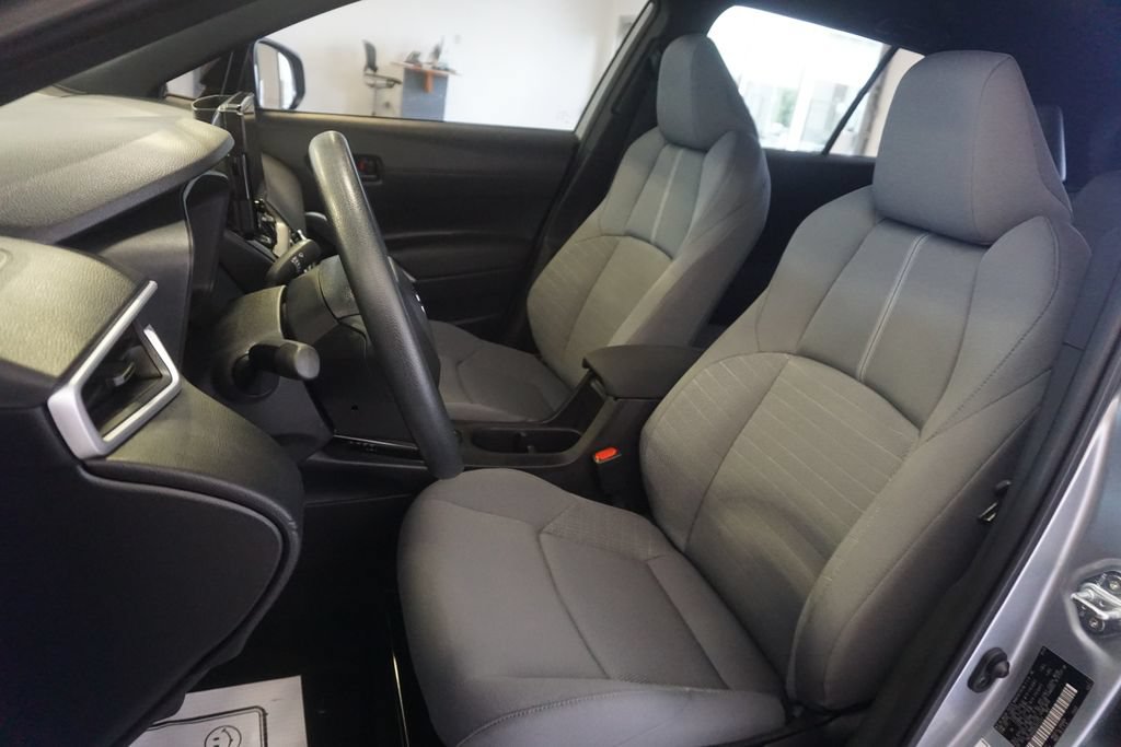 Used 2025 Toyota Corolla Cross AWD Hybrid image 16